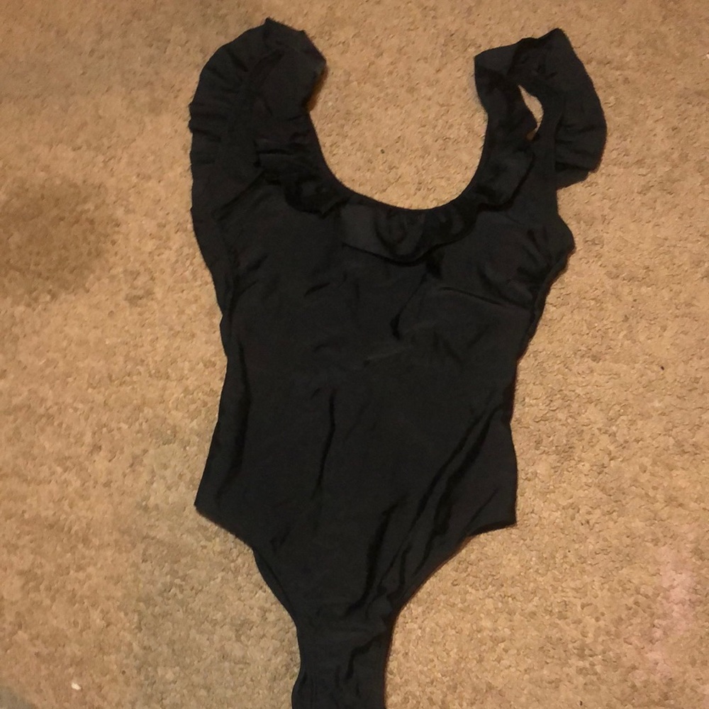 Black swimsuit with ruffles size xs brand new unworn